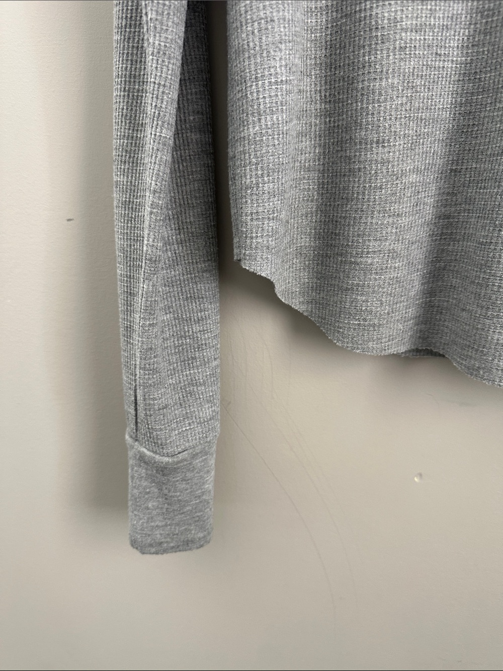 Wildfox Gray Ruffle-Shoulder Ribbed Long Sleeve Top - Picture 8 of 15